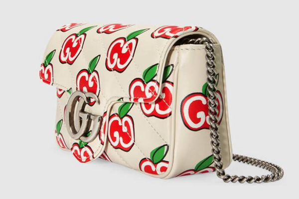七夕情人节特别款古驰苹果印花包在奢侈品包包回收平台多少钱？