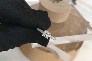 钻石戒指首饰回收流程如何 4c标准是回收关键