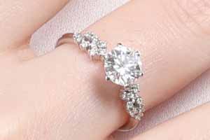 钻石戒指回收价格是多少呢 小克重回收有市场吗