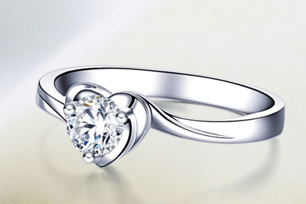 f色的30分钻石戒指回收能卖多少钱