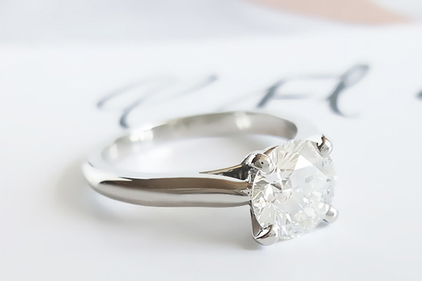 2万元钻石戒指回收什么价位最合理