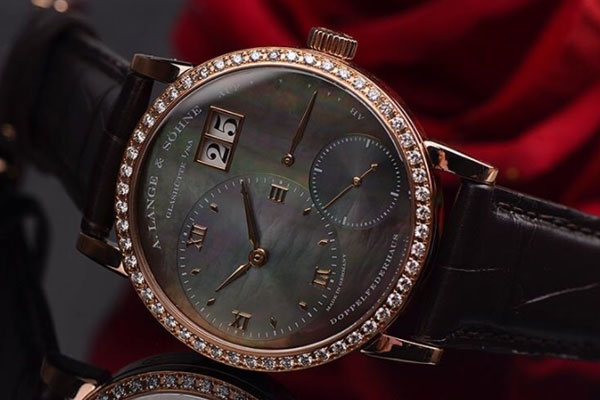 朗格手表回收多少钱取决于哪些因素