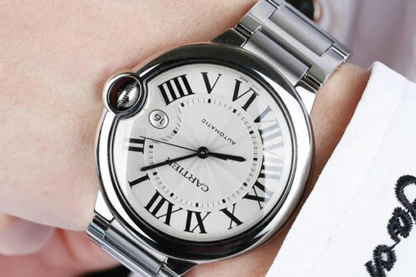 轻微掉色的卡地亚手表回收可以卖多少钱