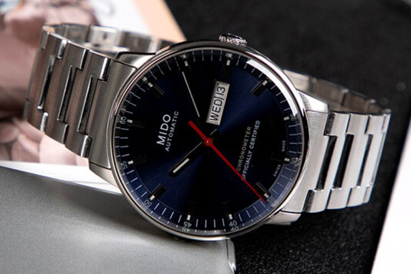 10000元的手表回收多少钱 跟品牌有关吗
