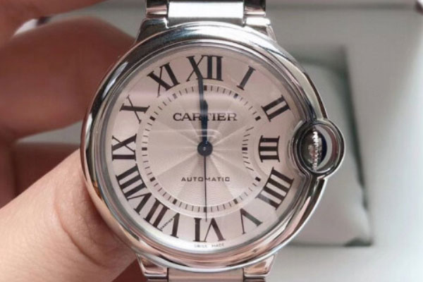 一分钟带你了解买卡地亚二手表要注意什么