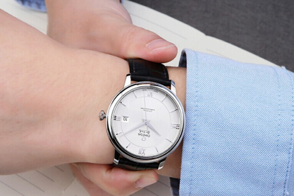 二手男士手表回收价格和女士手表有什么不同