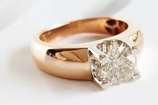 中国黄金回收18k金钻石戒指价格在哪能查询