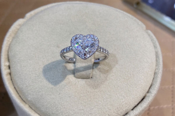 5万多买的钻石首饰回收多少钱