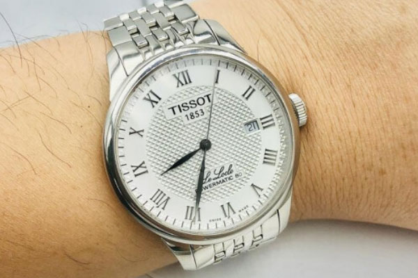 天梭5000购买的手表回收价位大概是几折