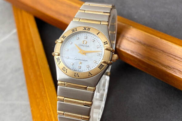 石英手表回收价格和机械手表相比哪个更高
