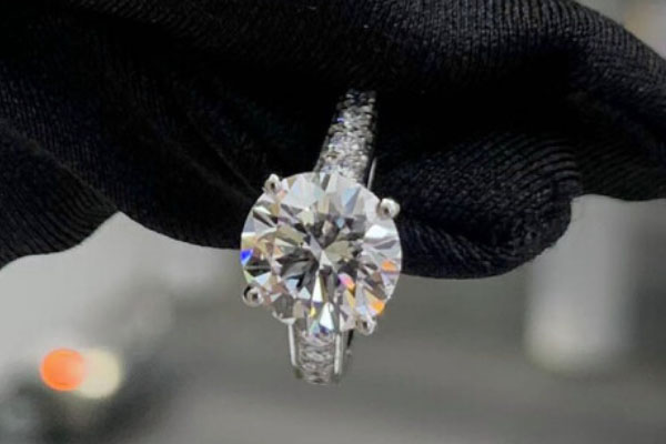 六桂福专卖店可以回收钻石戒指吗 
