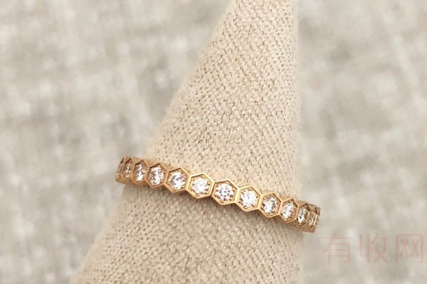 二手尚美巴黎蜂巢钻石戒指的外观展示