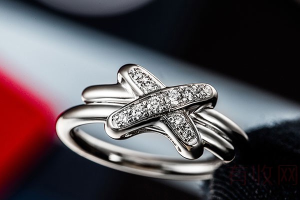 二手尚美巴黎钻石戒指的外观展示