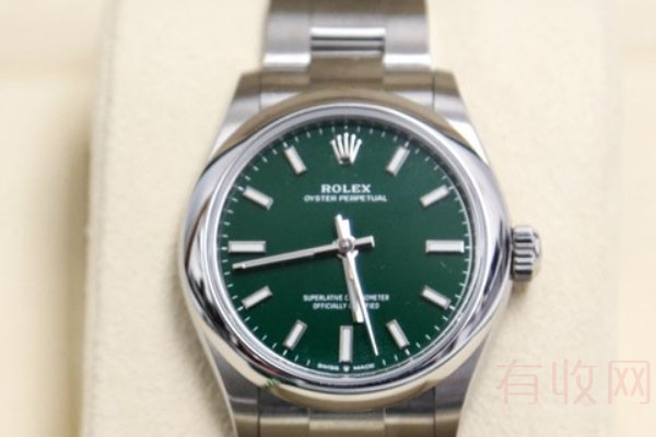 劳力士蚝式恒动系列277200绿盘31mm中性手表