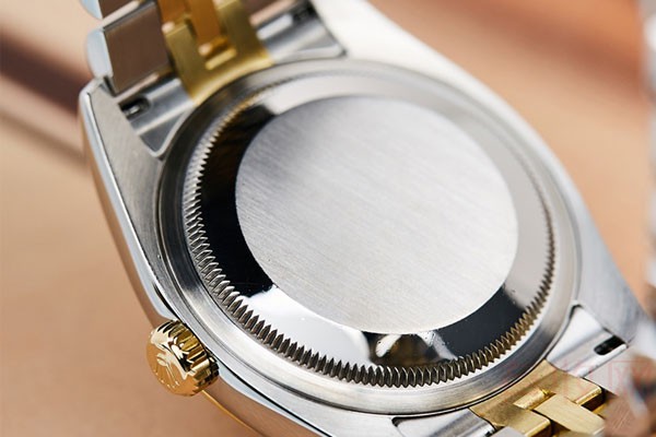 劳力士 日志型系列金表盘116233手表背面图