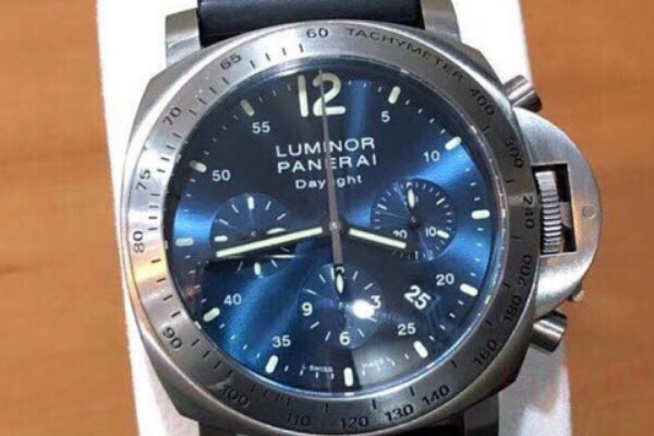  沛纳海LUMINOR系列44mm表径手表