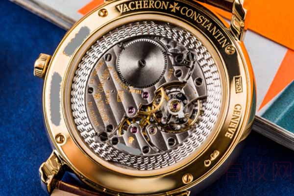  江诗丹顿马耳他系列18K黄金手动机械手表背面