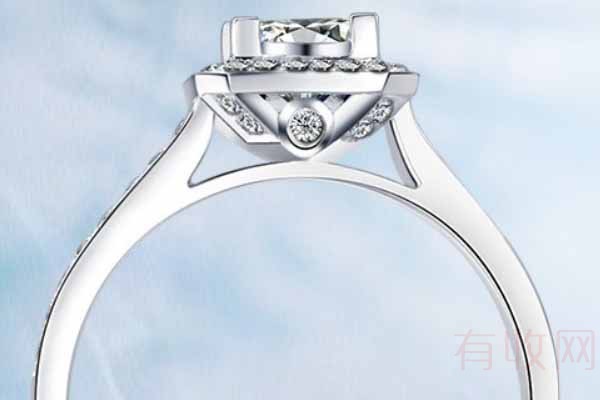 购买了五年的六桂福钻石戒指还能原价回收吗