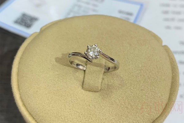 一克拉铂金钻石戒指回收多少钱