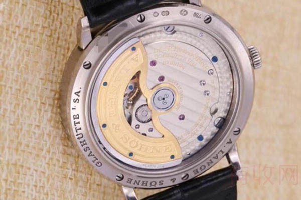 表壳有磨损的朗格手表回收价格如何