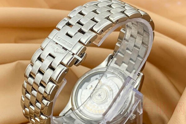 浪琴二手的手表回收还能卖多少钱