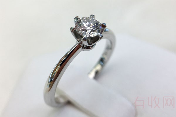 戴了几年的中国黄金的钻石戒指能回收吗