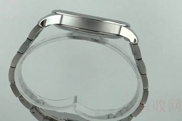 入手价格为3600元的手表回收还剩多少
