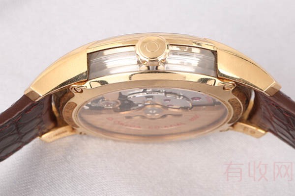 表壳磨损的二手手表回收多少钱一个
