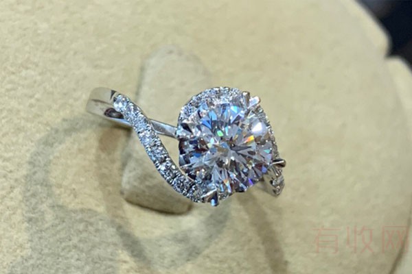 钻石戒指首饰回收价格会受什么影响