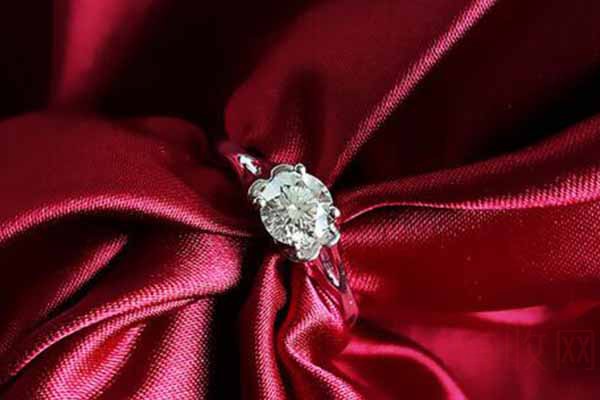 国产品牌钻石戒指是怎么回收的