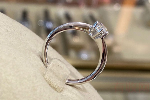 三千买的钻石戒指回收有多少钱