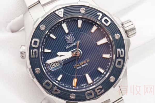 泰格豪雅竞潜300米手表回收价格能有多少