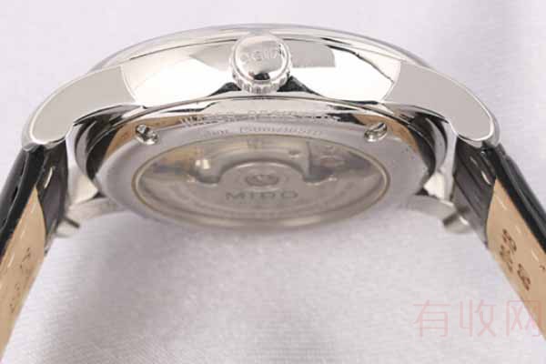 表壳磨损的美度手表回收大概多少钱