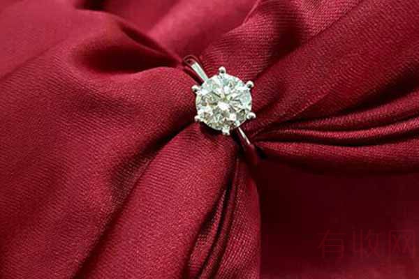 国产品牌爱丽丝珠宝回收钻戒吗