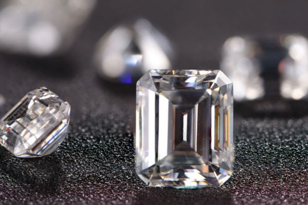 莫桑钻是什么钻石 它值钱吗