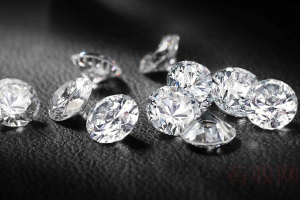怎么样分辨钻石的真假 去哪买保真